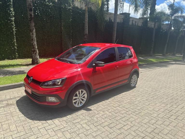 VOLKSWAGEN - FOX - 2016/2016 - Vermelha - R$ 54.900,00