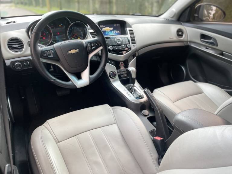 CHEVROLET - CRUZE - 2014/2014 - Preta - R$ 64.900,00