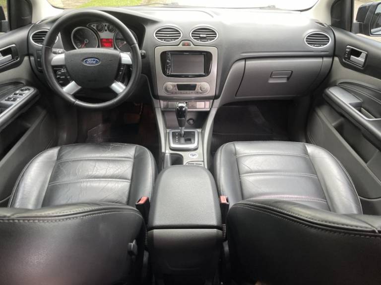 FORD - FOCUS - 2009/2009 - Preta - R$ 47.900,00