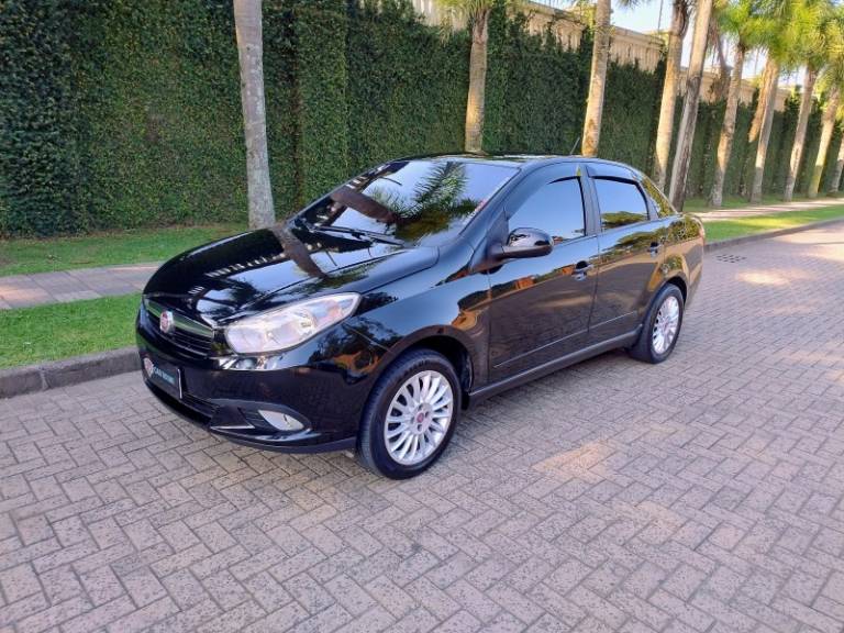 FIAT - GRAND SIENA - 2014/2014 - Preta - R$ 38.900,00