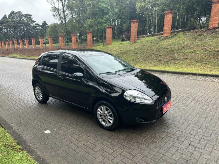 FIAT - PUNTO - 2010/2011 - Preta - R$ 34.900,00