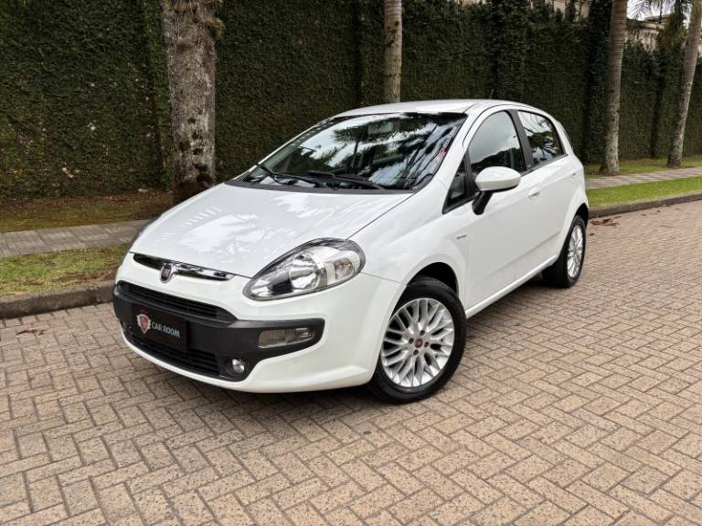 FIAT - PUNTO - 2012/2013 - Branca - R$ 37.900,00