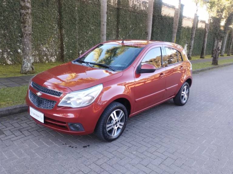 CHEVROLET - AGILE - 2013/2013 - Vermelha - R$ 34.900,00